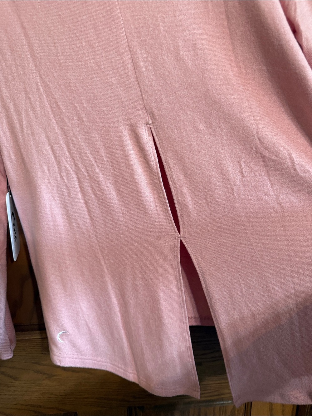 Relaxed Scoop-Neck Long-Sleeve Top in Dusty Pink - Picture 4 of 4
